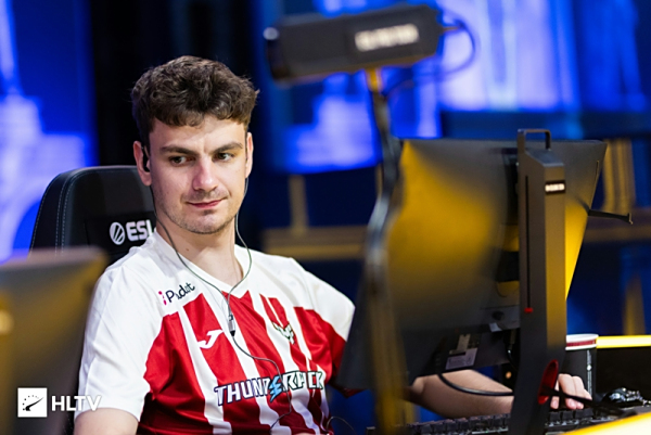 LPL今日开战，首发阵容已出：Beichuan野区交手Wei